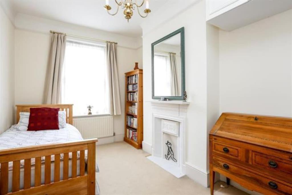 Large 3 Bed Flat In Central Wimbledon Londyn Zewnętrze zdjęcie